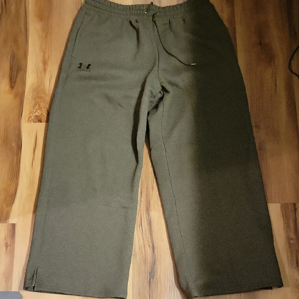 Under Armour Women’s Olive Drawstring Sweatpants
